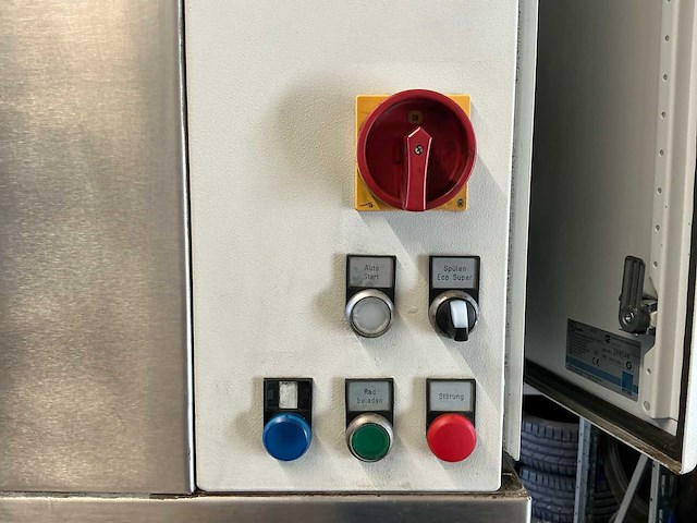 Industriële wiel en band wasmachine - afbeelding 5 van  26