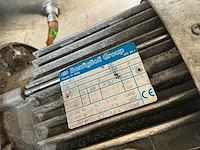 Industriële wiel en band wasmachine - afbeelding 9 van  26