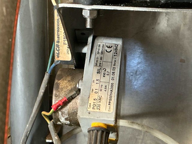 Industriële wiel en band wasmachine - afbeelding 13 van  26