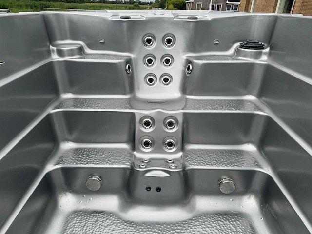 Infinitas 15 persoons dubbele cabine jacuzzi / zwemspa en buitenspa - afbeelding 8 van  34