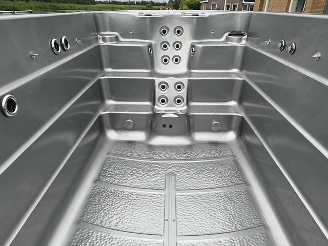 Infinitas 15 persoons dubbele cabine jacuzzi / zwemspa en buitenspa - afbeelding 19 van  34
