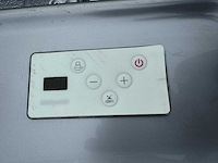 Infinitas 15 persoons dubbele cabine jacuzzi / zwemspa en buitenspa - afbeelding 24 van  34