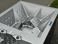 Infinitas 15 persoons dubbele cabine jacuzzi / zwemspa en buitenspa - afbeelding 9 van  34