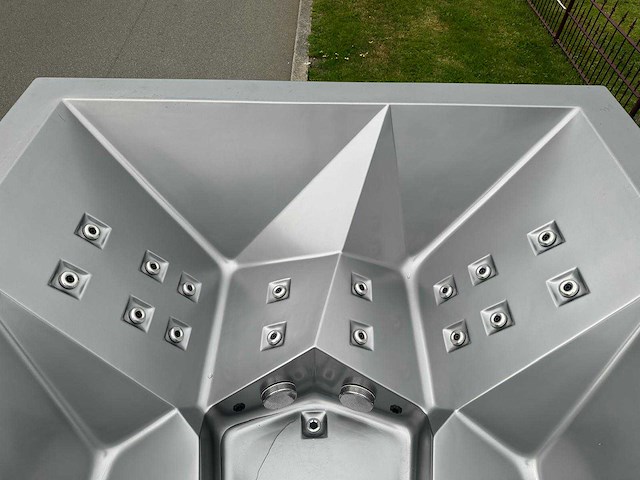 Infinitas 15 persoons dubbele cabine jacuzzi / zwemspa en buitenspa - afbeelding 5 van  34