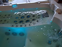 Infinitas 4 persoons jacuzzi en buitenspa - afbeelding 6 van  39