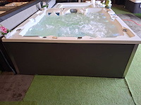Infinitas 4 persoons jacuzzi en buitenspa - afbeelding 22 van  39