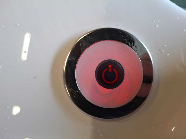 Infinitas 4 persoons jacuzzi en buitenspa - afbeelding 26 van  39