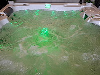 Infinitas 4 persoons jacuzzi en buitenspa - afbeelding 9 van  22
