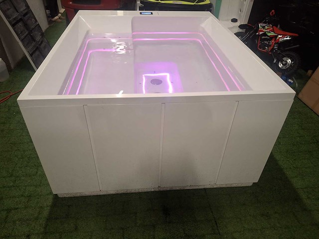 Infinitas 5 persoons jacuzzi en buitenspa - afbeelding 8 van  22