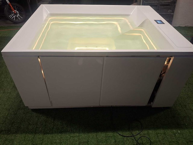 Infinitas 5 persoons jacuzzi en buitenspa - afbeelding 11 van  22