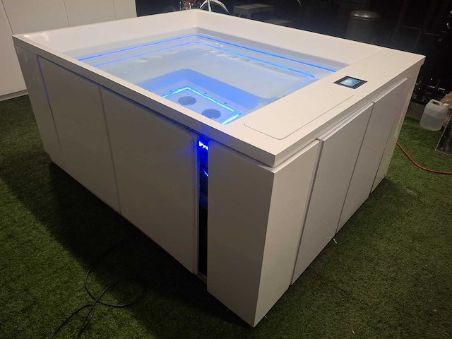 Infinitas 5 persoons jacuzzi en buitenspa - afbeelding 13 van  22