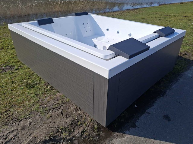Infinitas 6 persoons jacuzzi en buitenspa - afbeelding 9 van  25