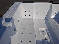 Infinitas 6 persoons jacuzzi en buitenspa - afbeelding 4 van  16