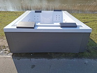 Infinitas 6 persoons jacuzzi en buitenspa - afbeelding 11 van  16