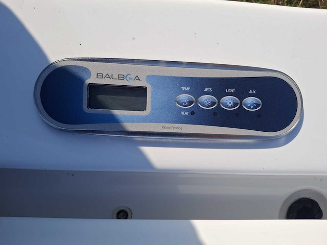 Infinitas 6 persoons jacuzzi en buitenspa - afbeelding 6 van  17