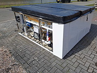Infinitas 8 persoons jacuzzi en buitenspa - afbeelding 9 van  17