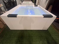 Infinitas 8 persoons jacuzzi en buitenspa - afbeelding 16 van  17