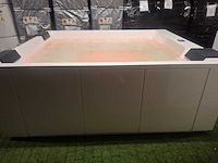 Infinitas 8 persoons jacuzzi en buitenspa - afbeelding 12 van  29