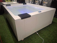 Infinitas 8 persoons jacuzzi en buitenspa - afbeelding 13 van  29