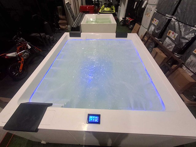 Infinitas 8 persoons jacuzzi en buitenspa - afbeelding 20 van  29