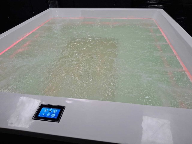 Infinitas paolo ferralli invisibile 8 persoons jacuzzi en buitenspa - afbeelding 16 van  56