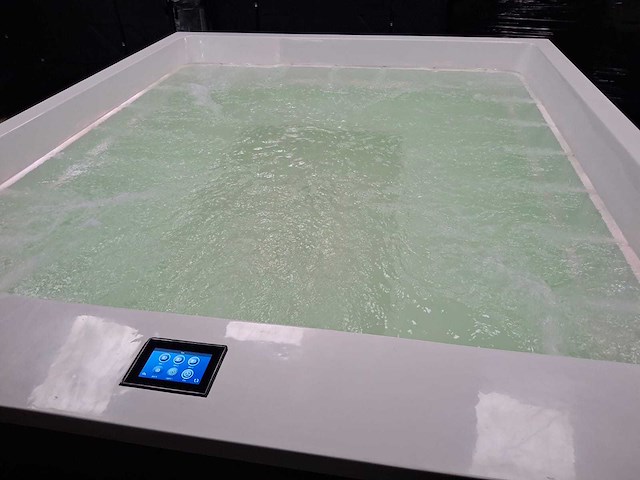 Infinitas paolo ferralli invisibile 8 persoons jacuzzi en buitenspa - afbeelding 20 van  56
