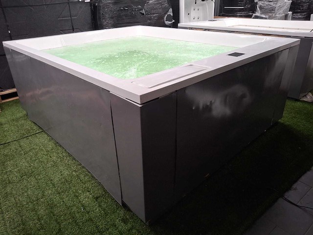 Infinitas paolo ferralli invisibile 8 persoons jacuzzi en buitenspa - afbeelding 50 van  56