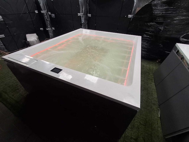 Infinitas paolo ferralli invisibile 8 persoons jacuzzi en buitenspa - afbeelding 19 van  56