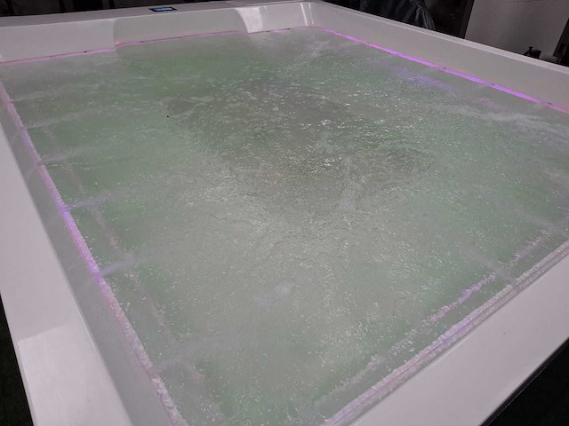 Infinitas paolo ferralli invisibile 8 persoons jacuzzi en buitenspa - afbeelding 28 van  56