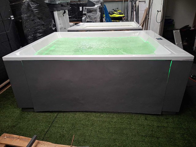 Infinitas paolo ferralli invisibile 8 persoons jacuzzi en buitenspa - afbeelding 45 van  56