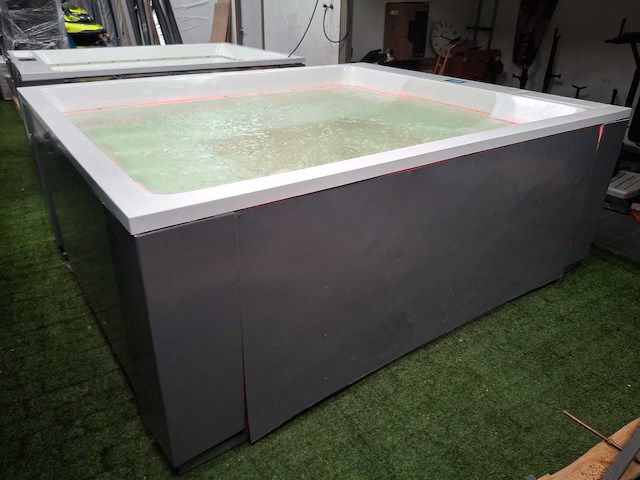 Infinitas paolo ferralli invisibile 8 persoons jacuzzi en buitenspa - afbeelding 47 van  56