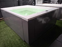 Infinitas paolo ferralli invisibile 8 persoons jacuzzi en buitenspa - afbeelding 54 van  56