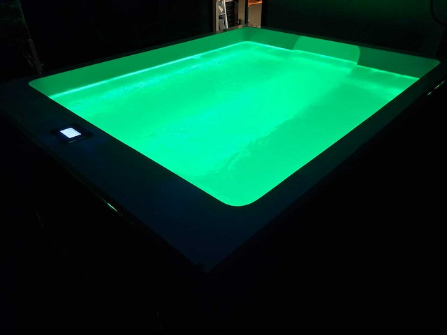 Infinitas paolo ferralli magnifico 6 persoons jacuzzi en buitenspa - afbeelding 39 van  40