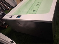 Infinitas paolo ferralli magnifico 6 persoons jacuzzi en buitenspa - afbeelding 37 van  40