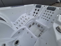 Infinitas spa mb300 pro 3 persoons jacuzzi en buitenspa - afbeelding 5 van  26