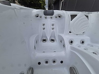 Infinitas spa mb300 pro 3 persoons jacuzzi en buitenspa - afbeelding 6 van  26