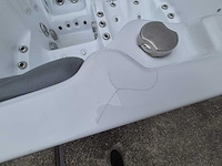 Infinitas spa mb300 pro 3 persoons jacuzzi en buitenspa - afbeelding 14 van  26