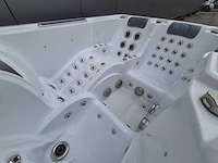 Infinitas spa mb300 pro 3 persoons jacuzzi en buitenspa - afbeelding 5 van  26