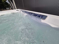 Infinitas spa mb300 pro 3 persoons jacuzzi en buitenspa - afbeelding 7 van  26
