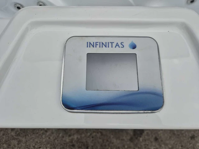 Infinitas spa mb300 pro 3 persoons jacuzzi en buitenspa - afbeelding 8 van  26