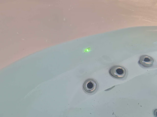 Infinitas spa mb300 pro 3 persoons jacuzzi en buitenspa - afbeelding 10 van  37