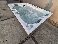 Infinitas spa mb300 pro 3 persoons jacuzzi en buitenspa - afbeelding 20 van  37
