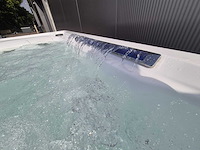 Infinitas spa mb300 pro 3 persoons jacuzzi en buitenspa - afbeelding 7 van  26