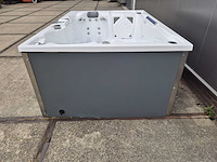 Infinitas spa mb300 pro 3 persoons jacuzzi en buitenspa - afbeelding 10 van  26
