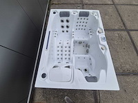 Infinitas spa mb300 pro 3 persoons jacuzzi en buitenspa - afbeelding 24 van  26
