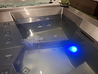 Infinitas spa the stealth 6 persoons jacuzzi en buitenspa - afbeelding 13 van  27