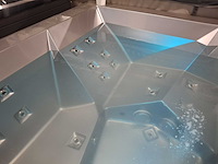 Infinitas spa the stealth 6 persoons jacuzzi en buitenspa - afbeelding 20 van  27