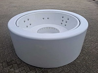 Infinitas the circle 5 persoons jacuzzi en buitenspa - afbeelding 10 van  11