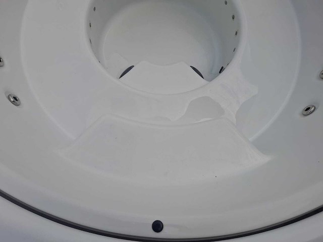 Infinitas the circle 5 persoons jacuzzi en buitenspa - afbeelding 3 van  26