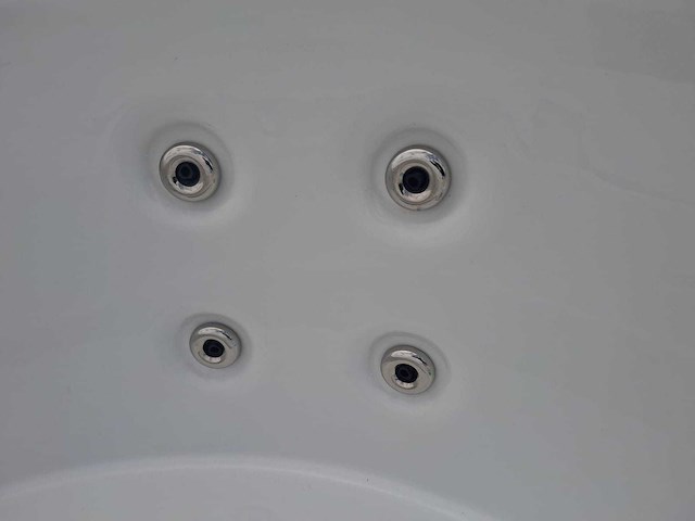 Infinitas the circle 5 persoons jacuzzi en buitenspa - afbeelding 5 van  26